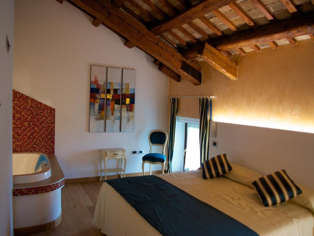 Villa Butussi - L'Ospitalita Del Vino Corno di Rosazzo Oda fotoğraf