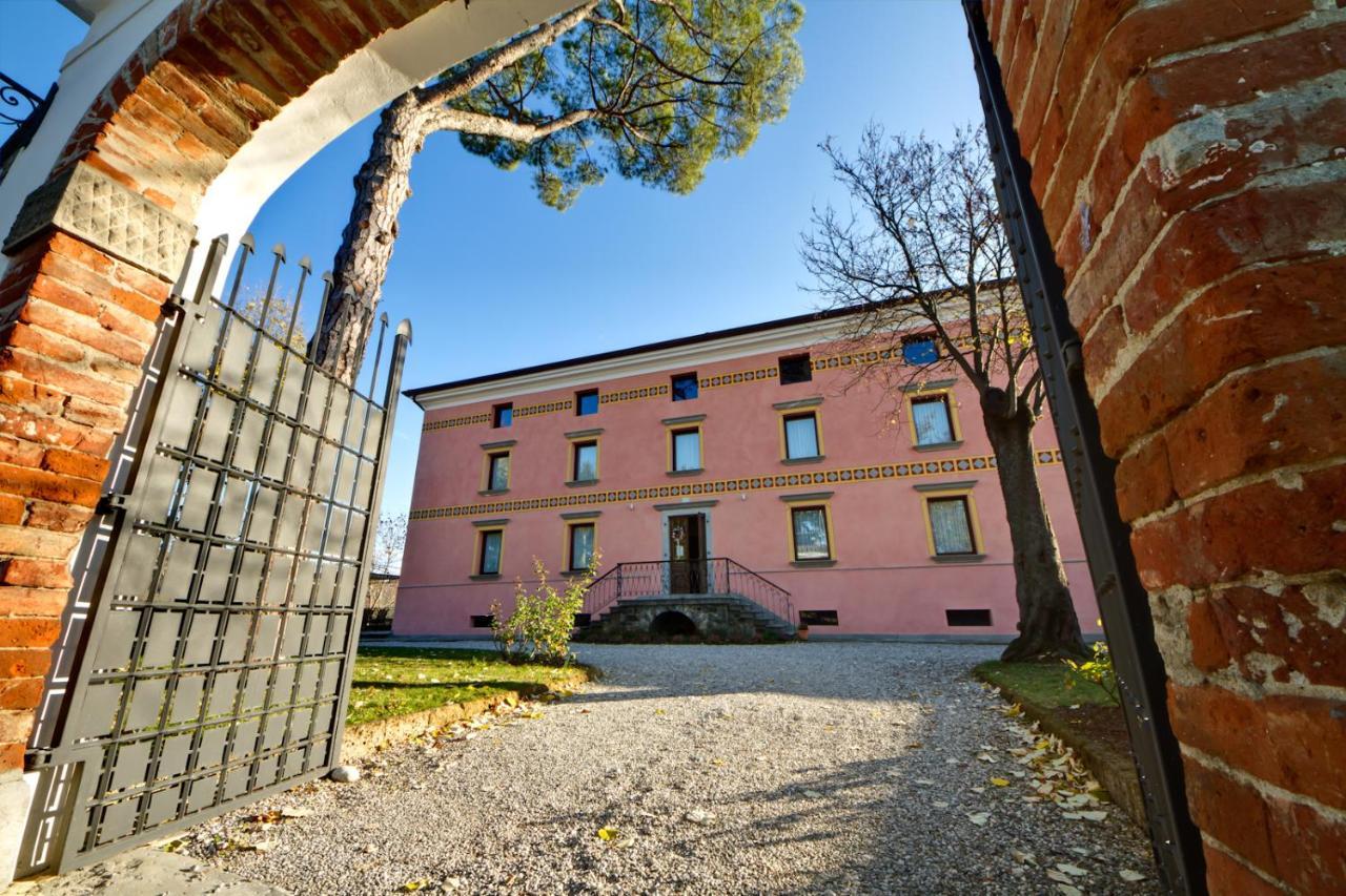 Villa Butussi - L'Ospitalita Del Vino Corno di Rosazzo Dış mekan fotoğraf